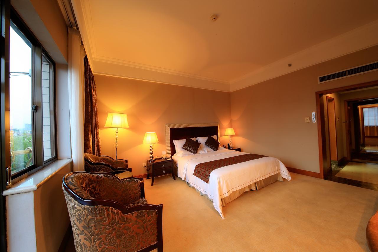 Country Garden Phoenix Hotel Jingmen Dış mekan fotoğraf