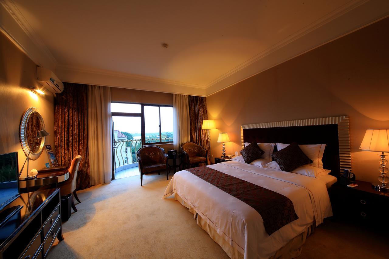 Country Garden Phoenix Hotel Jingmen Dış mekan fotoğraf