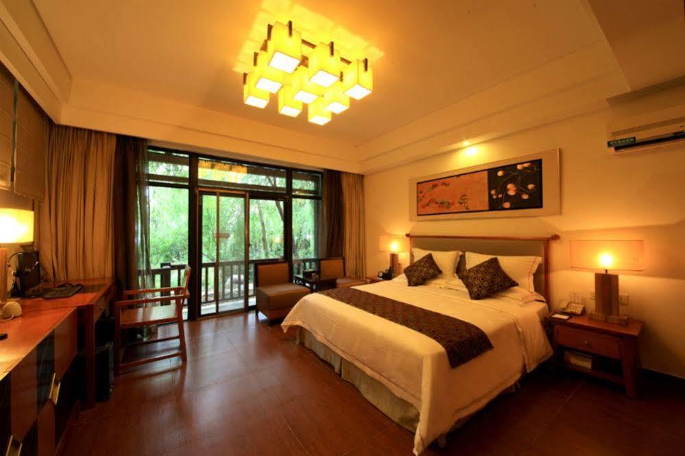 Country Garden Phoenix Hotel Jingmen Dış mekan fotoğraf
