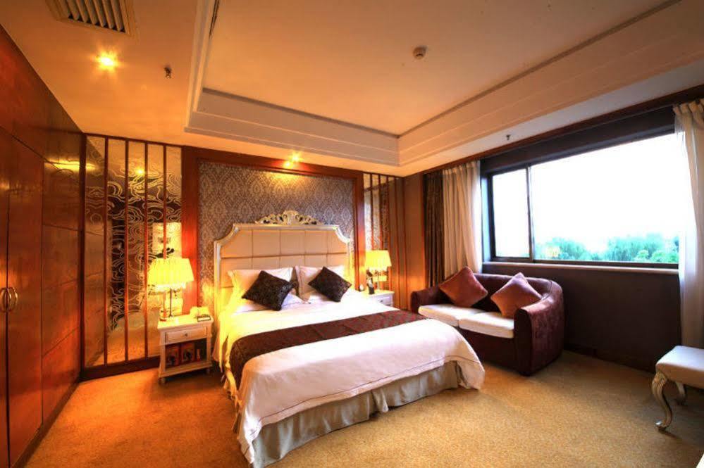 Country Garden Phoenix Hotel Jingmen Dış mekan fotoğraf